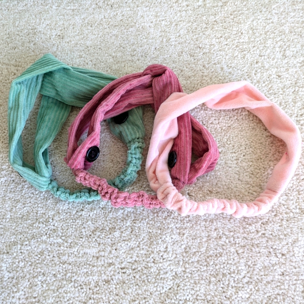 Set of 3 headbands with buttons attached